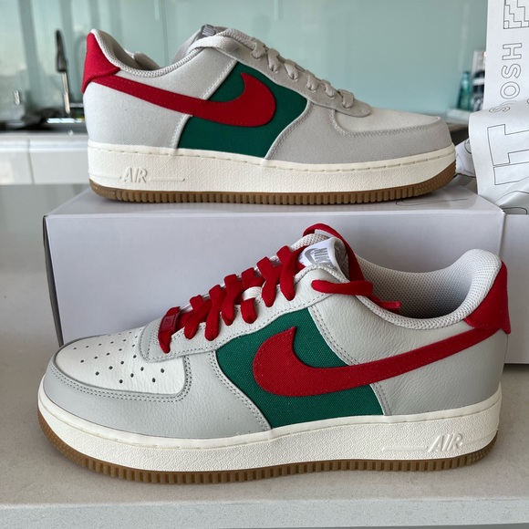 Nike Air Force sneakers brand new - size 9 - Picture 3 of 3